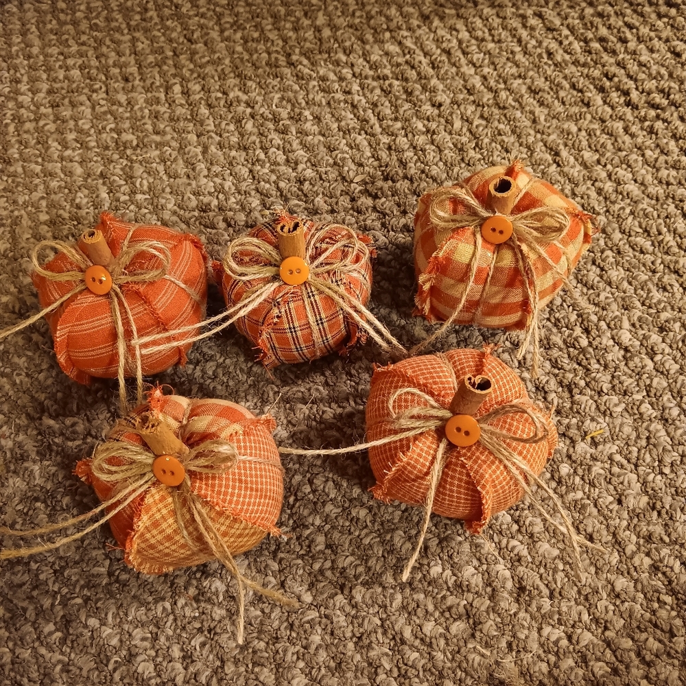 Set of 5  Primitive Fall Rag Fabric Pumpkins